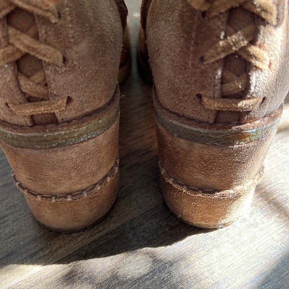 Uggs Suade Tan Booties - Picture 7 of 10